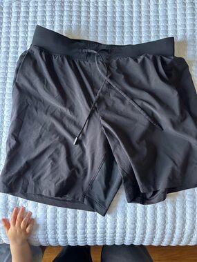 lululemon athletica Men's Black Two-in-One Training Shorts